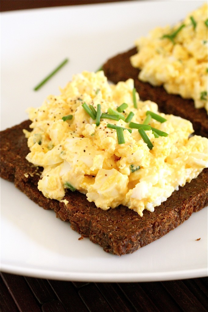 Open Faced Egg Salad Sandwiches | The Curvy Carrot